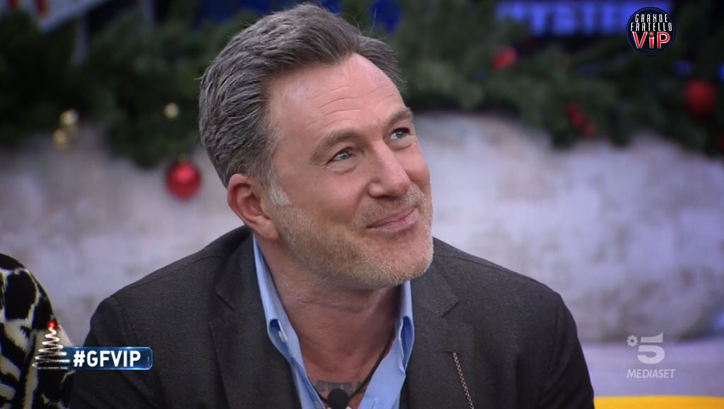 filippo nardi grande fratello spocchiello accessorio giacca